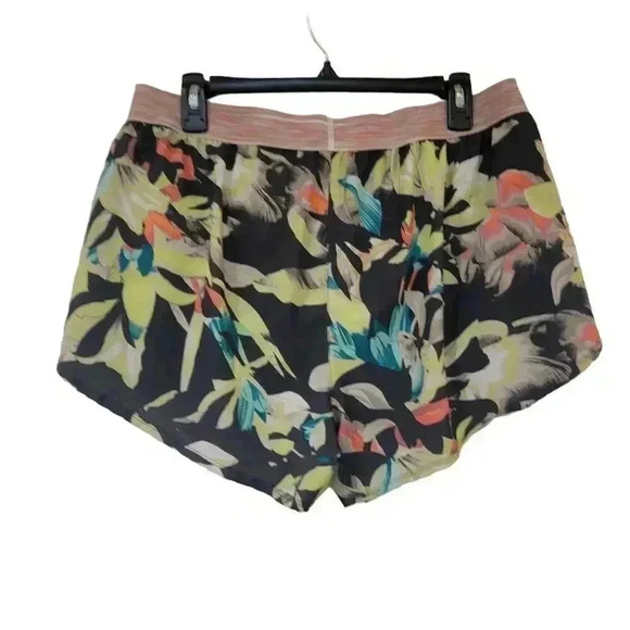 Avia Women's Charcoal White Tropical Print Poly/Spandex 2Fer Athletic Shorts - Picture 6 of 9